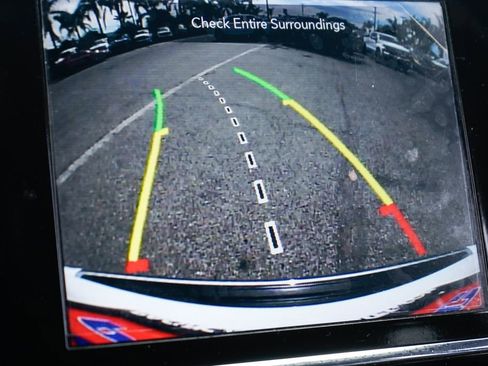 Used 2022 Jeep Grand Cherokee Limited image 32