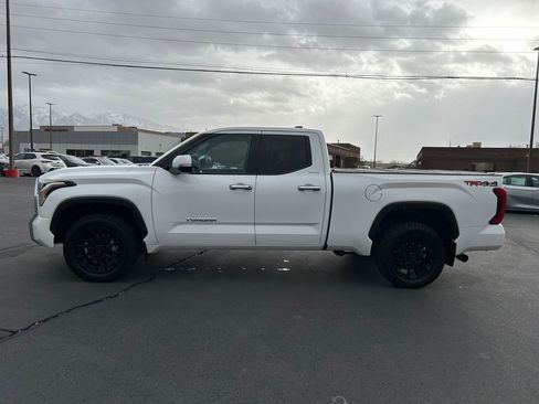 Used 2022 Toyota Tundra Limited image 2