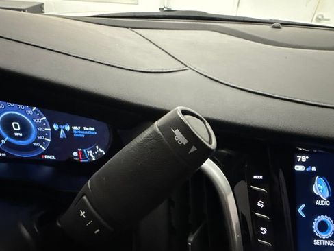 Used 2020 Cadillac Escalade ESV 4WD image 42