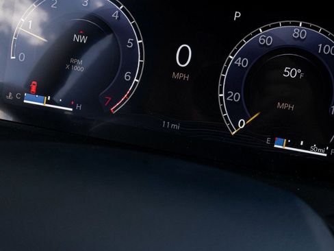 New 2025 Jeep Grand Cherokee L Laredo w/ Luxury Tech Group I image 18