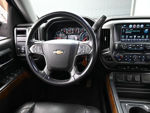 Used 2018 Chevrolet Silverado 1500 LTZ image 13