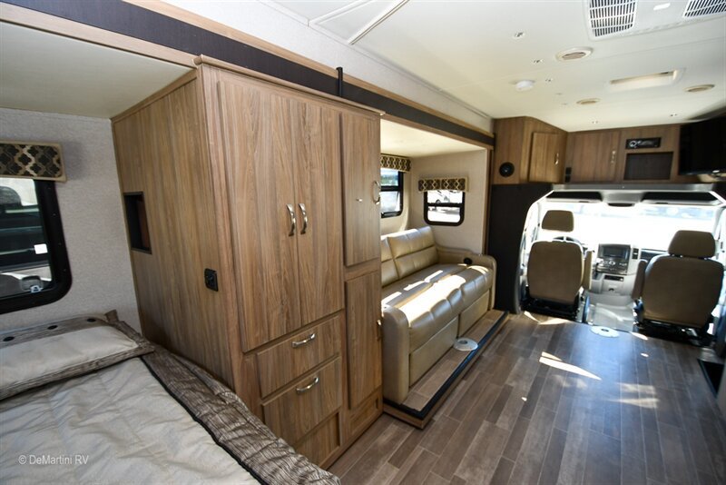 Used 2018 Mercedes-Benz Sprinter 3500 image 10