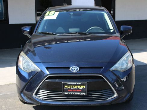 Used 2018 Toyota Yaris iA FWD image 2