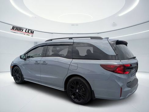 Used 2025 Honda Odyssey Sport-L image 5
