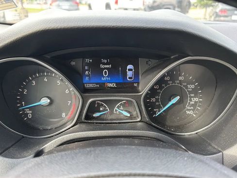 Used 2015 Ford Focus SE FWD image 79