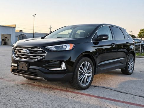 Used 2024 Ford Edge Titanium AWD/4WD image 3