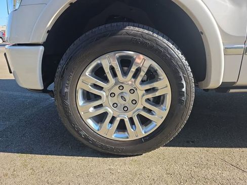 Used 2014 Ford F150 Platinum image 28