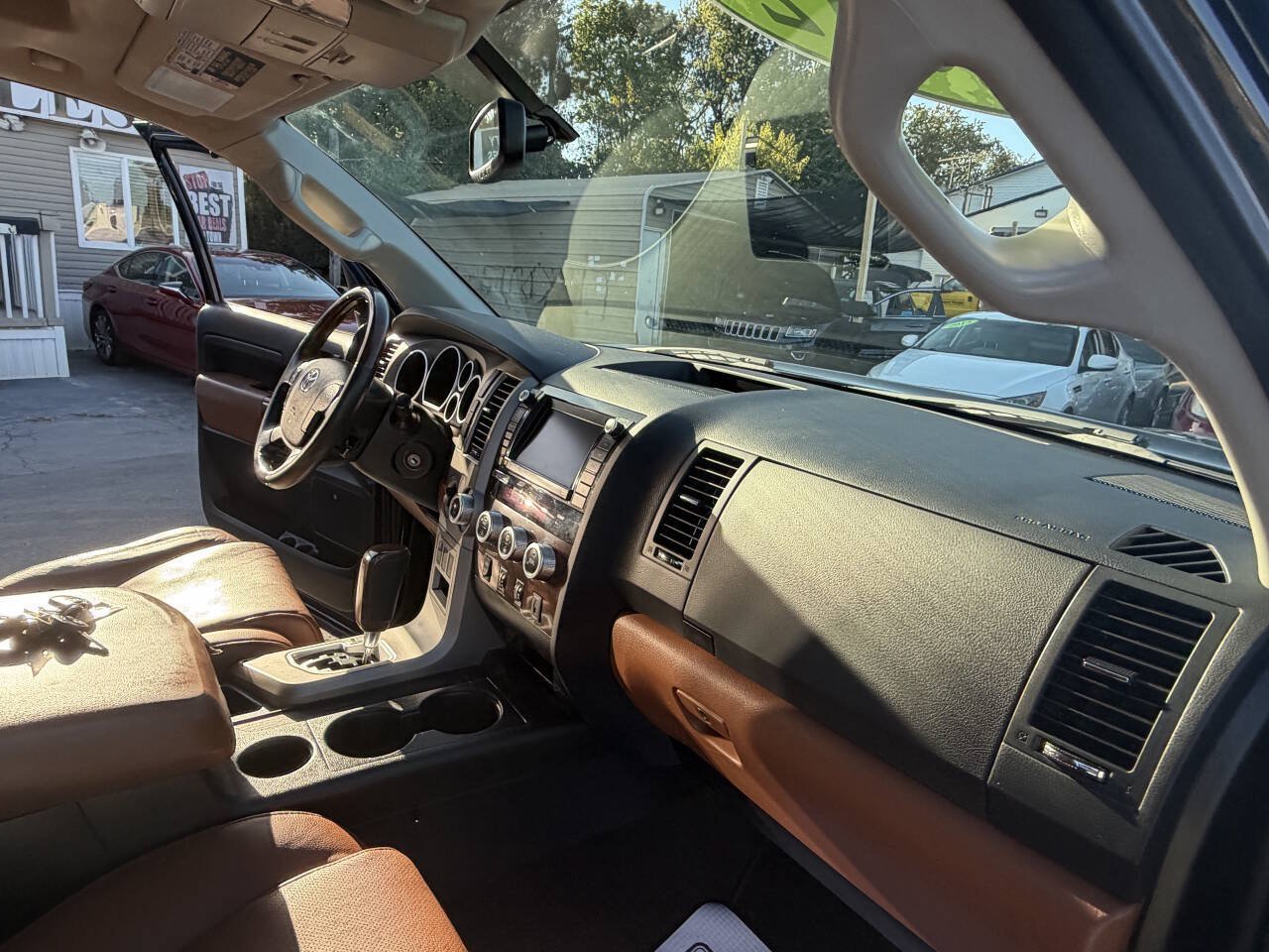 Used 2012 Toyota Tundra Limited w/ Platinum Pkg AWD/4WD image 11