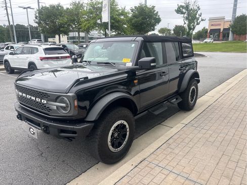Used 2022 Ford Bronco Badlands w/ Sasquatch Package AWD/4WD image 4
