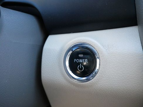 Used 2009 Toyota Camry image 28