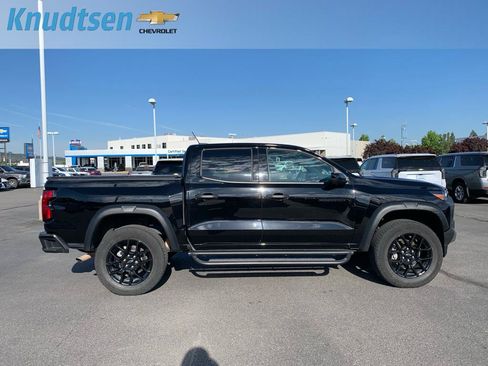 Used 2024 Chevrolet Colorado Trail Boss w/ LPO, Dark Essentials Package AWD/4WD image 8