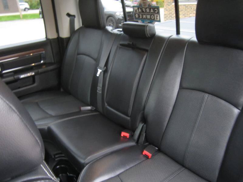 Used 2018 RAM 1500 Laramie AWD/4WD image 13