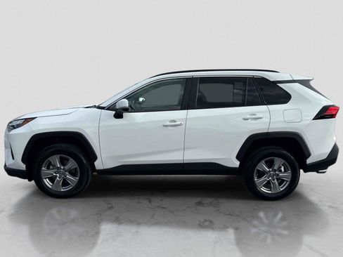 Used 2025 Toyota RAV4 XLE AWD/4WD image 8