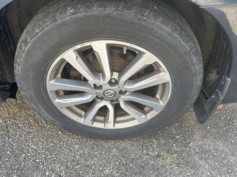 Used 2014 Nissan Pathfinder SL w/ SL Premium Package AWD/4WD image 28