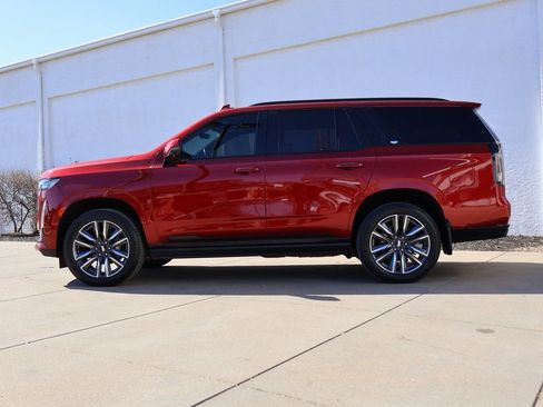 Used 2021 Cadillac Escalade Sport w/ Driver Assist Tech Package image 4