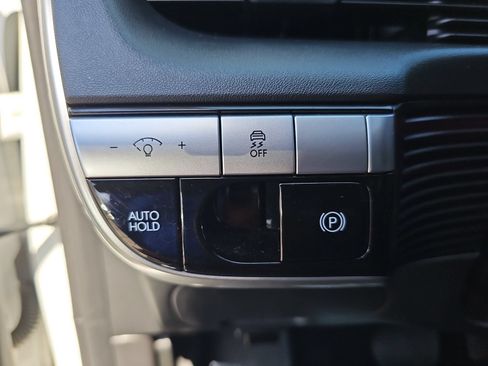 Certified 2024 Hyundai Ioniq 5 SE RWD image 32