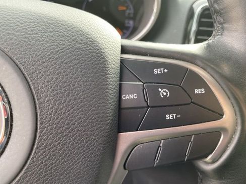 Used 2020 Jeep Grand Cherokee Limited image 22