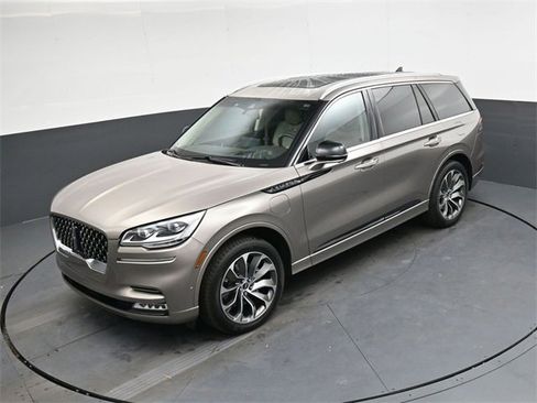 Used 2021 Lincoln Aviator Grand Touring w/ Equipment Group 301A image 22