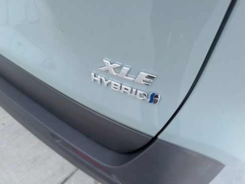 Used 2021 Toyota RAV4 XLE w/ XLE Grade Weather Package image 27