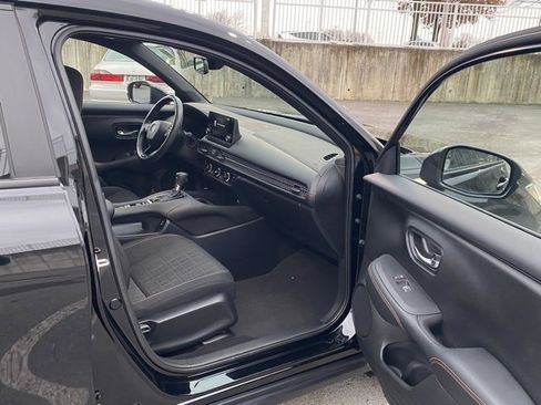 Certified 2024 Honda HR-V Sport image 31