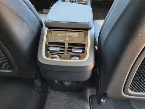 Certified 2024 Volvo XC90 B6 Core image 16