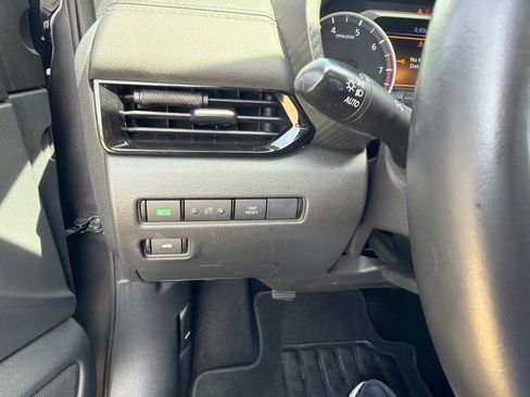 Used 2022 Nissan Sentra SV w/ Trunk Package FWD image 27