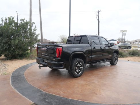 Used 2019 GMC Sierra 1500 AT4 w/ AT4 Premium Package image 2