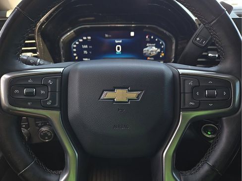 Used 2023 Chevrolet Silverado 1500 LT AWD/4WD image 19