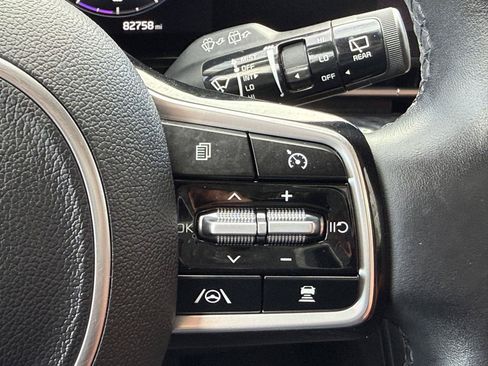 Used 2022 Kia Carnival SX Prestige w/ Paint Protection Package FWD image 28