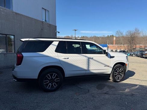 Used 2024 GMC Yukon AT4 w/ AT4 Premium Plus Package image 7