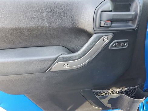 Used 2014 Jeep Wrangler Unlimited Sport w/ Power Convenience Group image 12