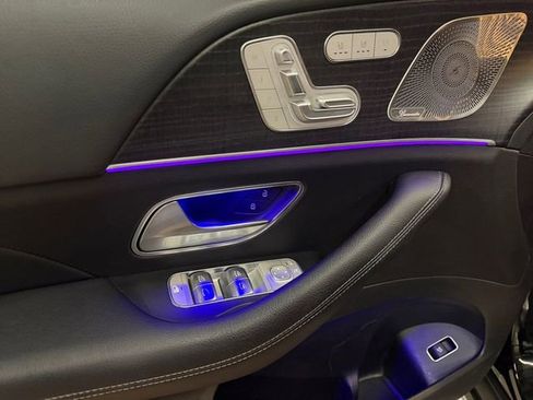 Used 2021 Mercedes-Benz GLS 580 4MATIC image 20