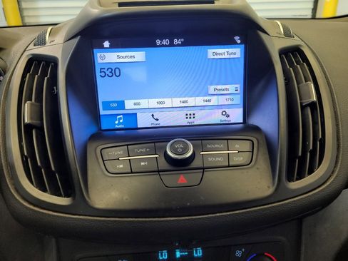 Used 2017 Ford Escape SE w/ Equipment Group 201A FWD image 25