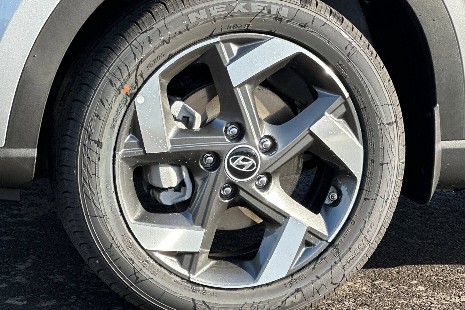 Used 2026 Hyundai Venue SEL FWD image 23