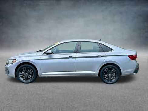 Used 2023 Volkswagen Jetta SE w/ Black Wheel Package FWD image 8