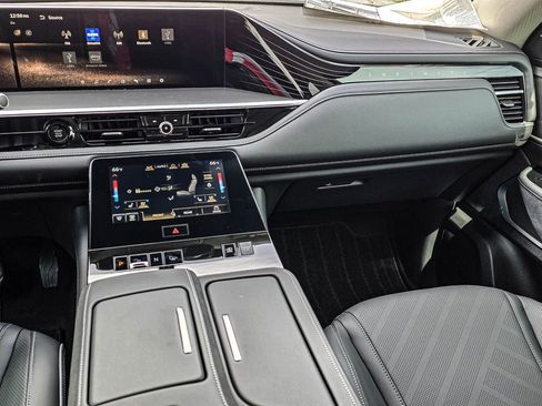 New 2026 INFINITI QX80 Luxe image 25