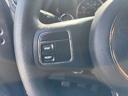 Used 2018 Jeep Wrangler Sport AWD/4WD image 11