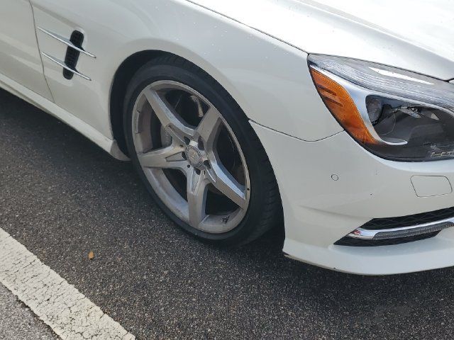 Used 2015 Mercedes-Benz SL 400 image 4