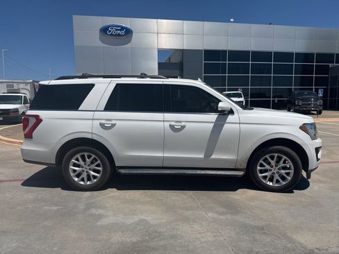 Used 2020 Ford Expedition XLT w/ Equipment Group 202A RWD image 2