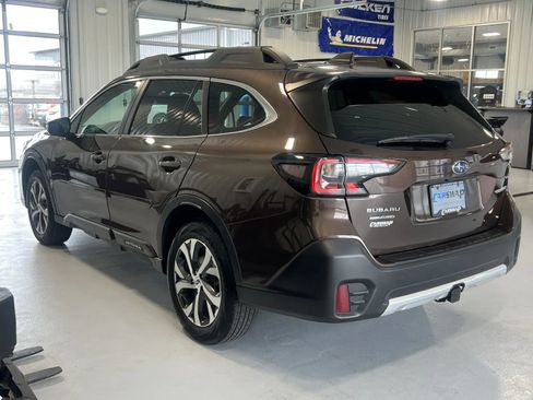 Used 2022 Subaru Outback Limited AWD/4WD image 5