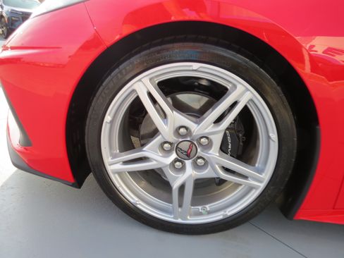 Used 2021 Chevrolet Corvette Stingray Preferred Cpe w/ 2LT RWD image 11