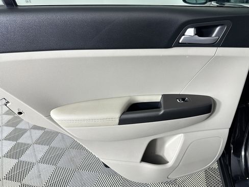 Used 2022 Kia Sportage LX w/ LX FWD Value Edition Package image 25