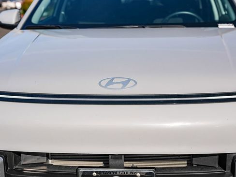 Used 2025 Hyundai Kona SEL AWD/4WD image 3