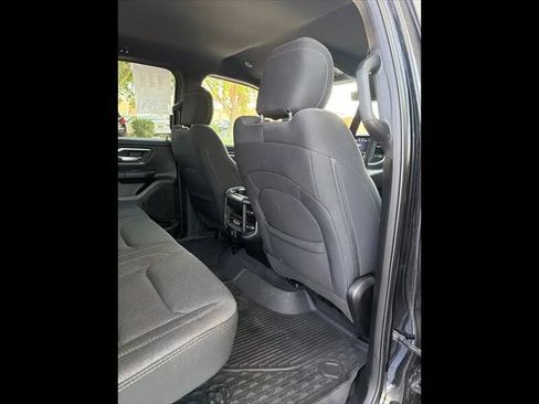 Used 2020 RAM 1500 Big Horn AWD/4WD image 17