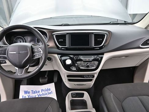 Used 2023 Chrysler Voyager LX FWD image 29