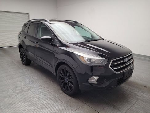 Used 2017 Ford Escape SE w/ Equipment Group 201A FWD image 13