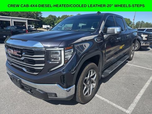 Used 2022 GMC Sierra 1500 SLT w/ SLT Premium Package AWD/4WD image 1