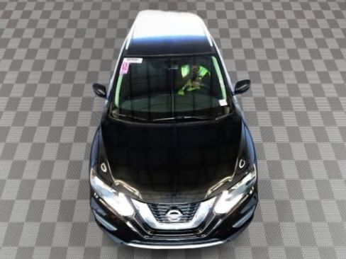 Used 2017 Nissan Rogue SV AWD/4WD image 14