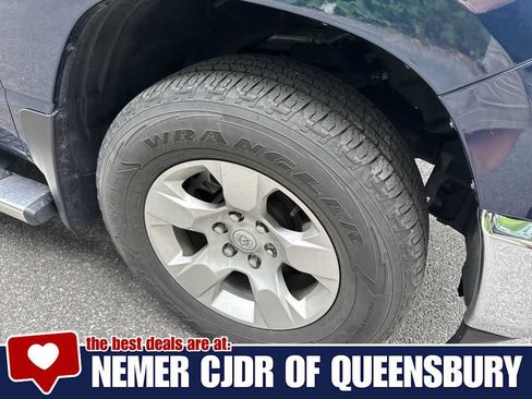 Used 2023 RAM 1500 Big Horn AWD/4WD image 10