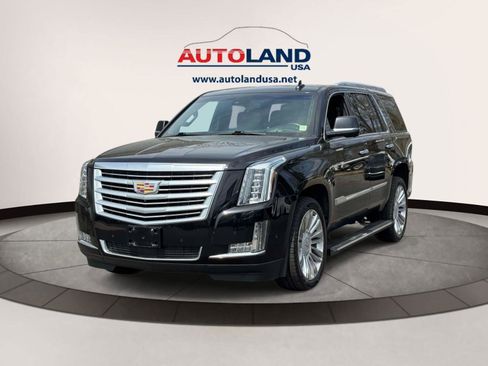 Used 2019 Cadillac Escalade Platinum image 1